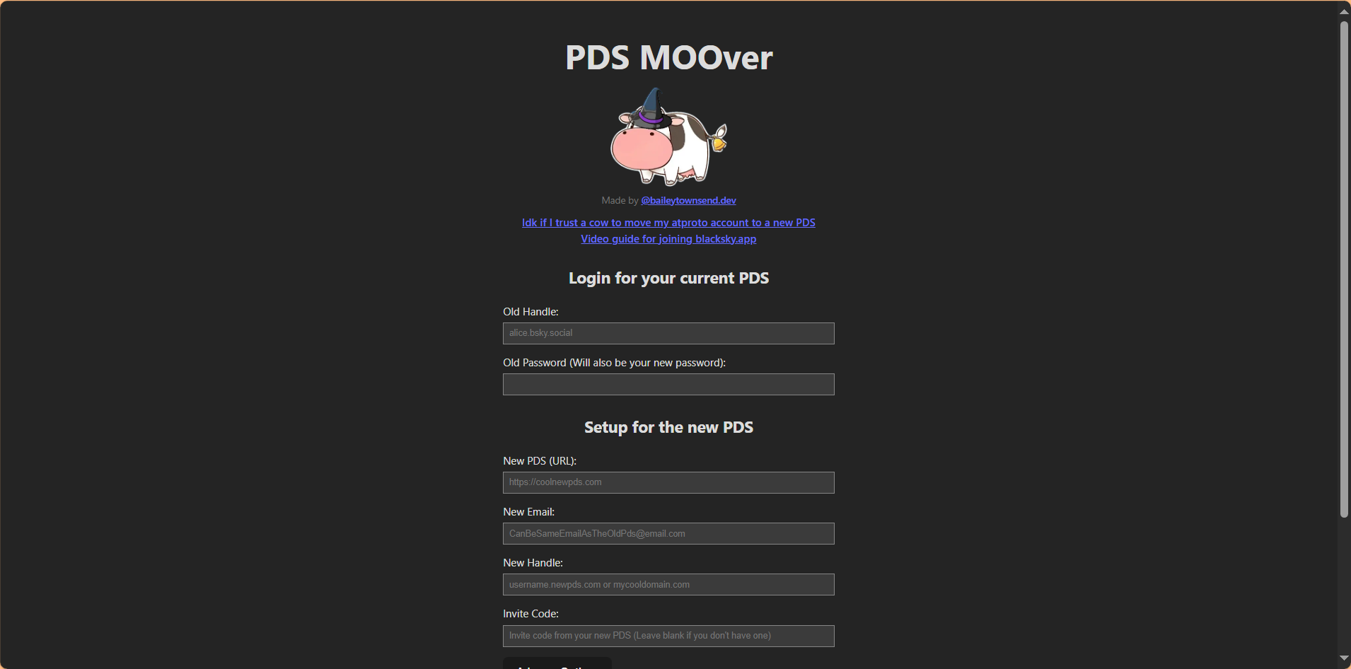 Tela inicial do PDS MOOver
No topo tem o desenho de uma vaca branca malhada em estilo cartoon com o chapéu de bruxa e um sino no rabo
Logo abaixo tem dois links
Abaixo vários campos de texto para preencher